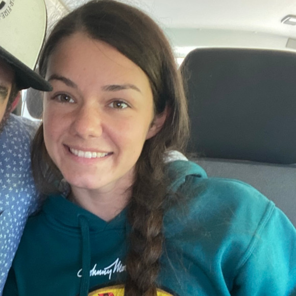 Meet your Posher, Amanda - Picture 1 of 1